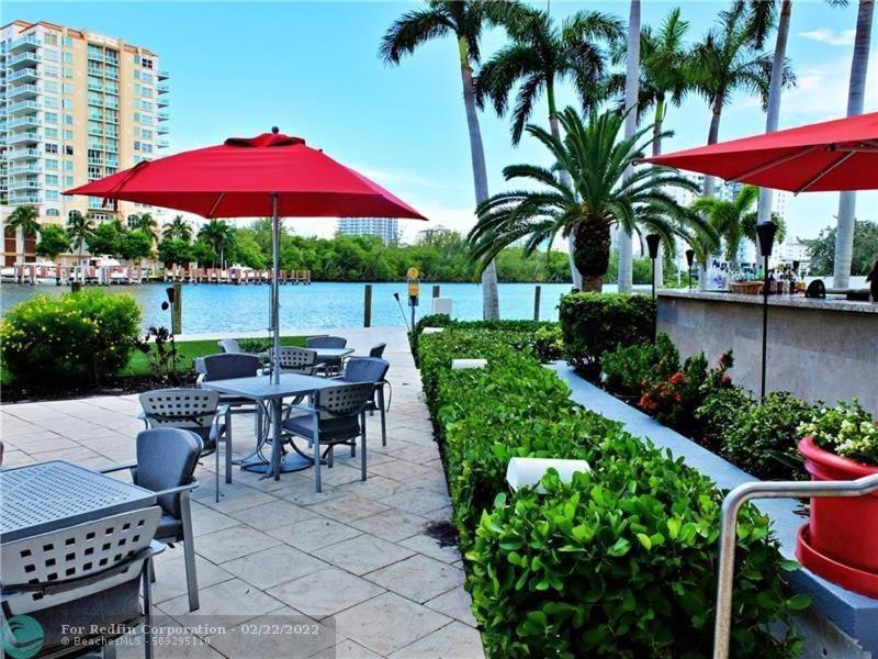 Gallery One - A Doubletree Suites By Hilton Hotel Fort Lauderdale Exterior photo