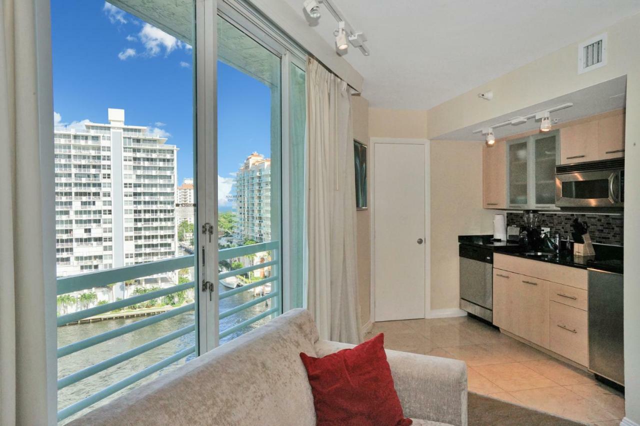 Gallery One - A Doubletree Suites By Hilton Hotel Fort Lauderdale Exterior photo