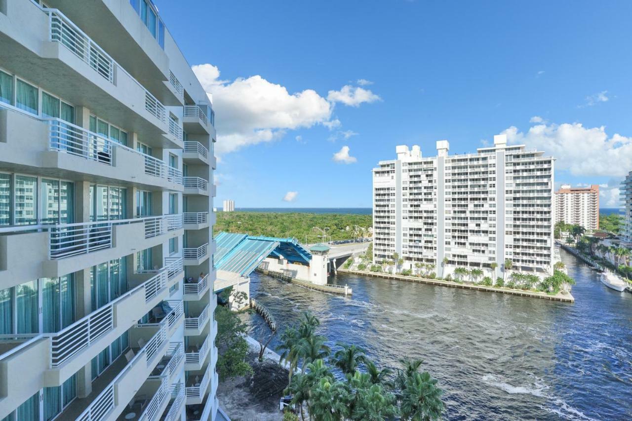 Gallery One - A Doubletree Suites By Hilton Hotel Fort Lauderdale Exterior photo